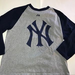 Majestic New York Yankees shirt size large